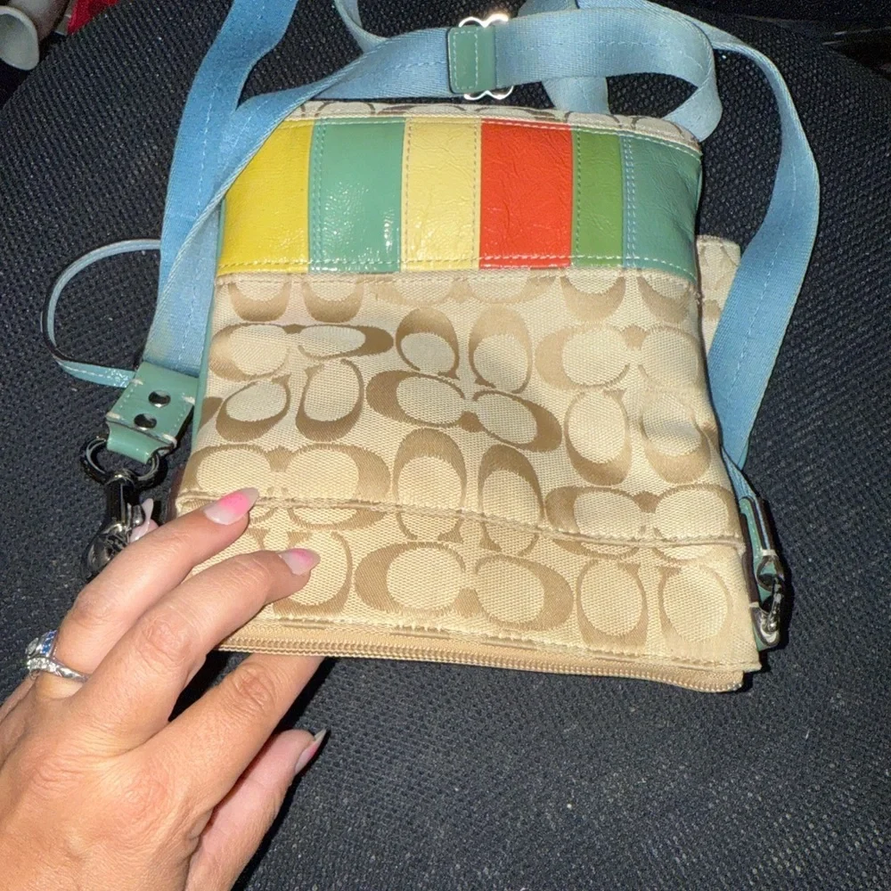 Vintage Coach Multicolor Crossbody Bag and Wristlet Set - Picture 4 of 5